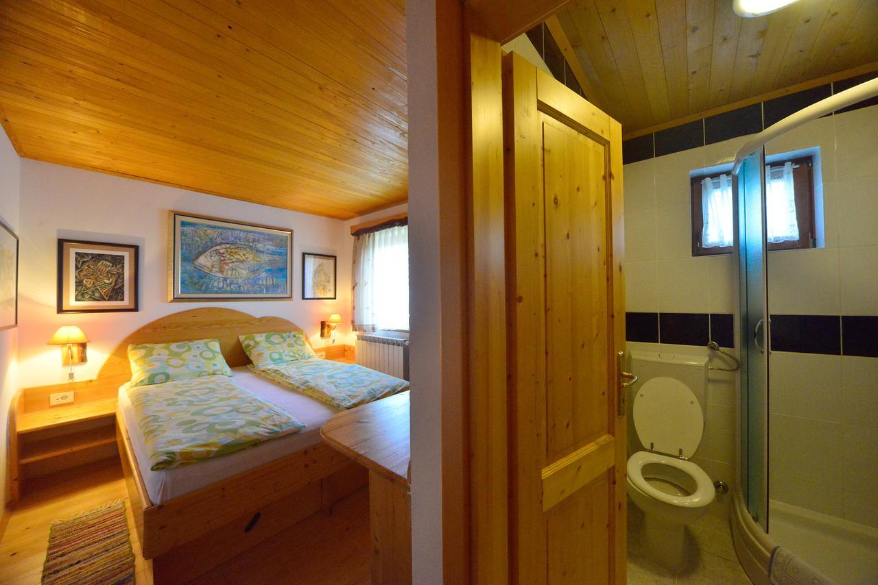 Kod Korita Rooms Crni Lug Exterior foto